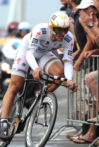 Fabian Cancellara wins Tour de France 2010 prologue