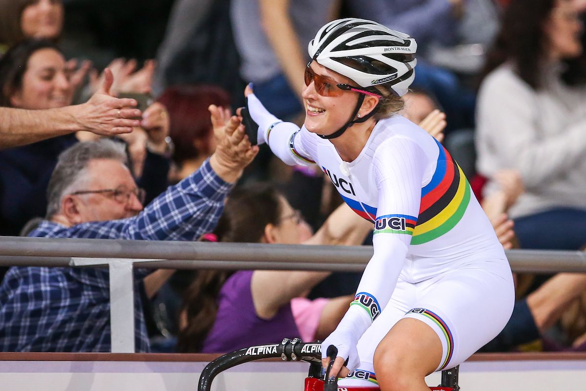 Laura Kenny celebrates winning the Women's Omnium Elimination race