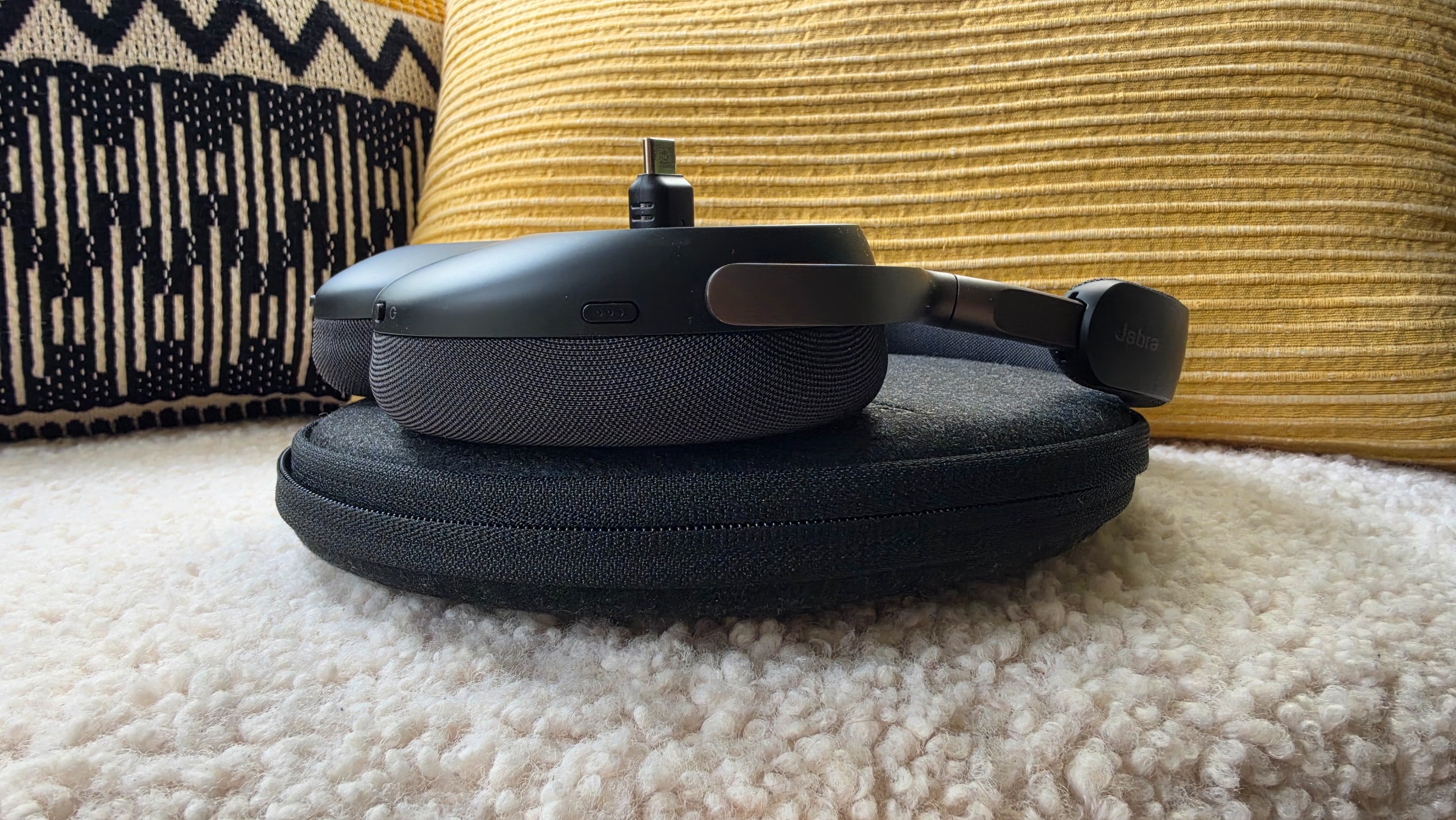 Jabra Evolve3 85