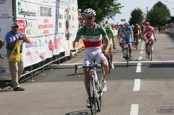 Giovanni Visconti (Farnese Vini) wins the sprint