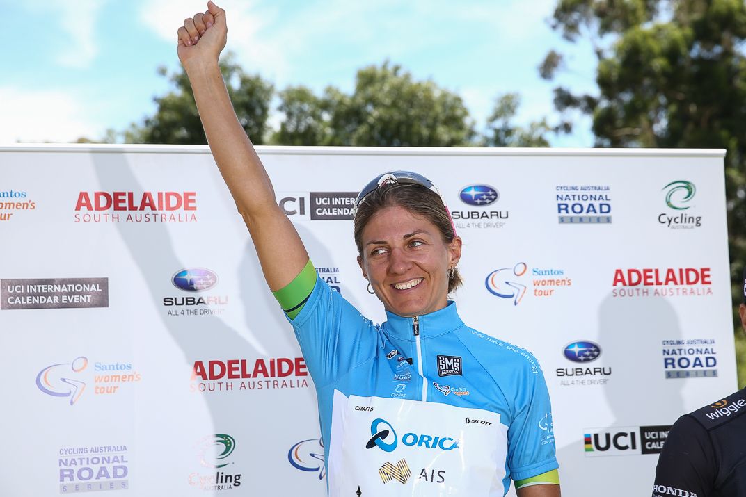 Katrin Garfoot (Orica-AIS) in the leader's jersey