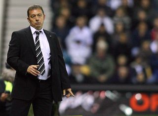 Derby County's manager Billy Davies commands his team in their Premiership League clash against Newcastle at Pride Park stadium in Derby, United Kingdom 17 September 2007. Kenny Miller scored the only goal of the game to earn Derby their first Premiership win of the season today to put Newcastle's Euro 2008 qualifying star Michael Owen out of the spotlight. AFP PHOTO/LINDSEY PARNABY Mobile and website use of domestic English football pictures are subject to obtaining a Photographic End User Licence from Football Data Co Ltd. Tel:+44(0)2078649121 or email: accreditations @football_dataco.com. applies to Premier and Football League matches. (Photo credit should read LINDSEY PARNABY/AFP via Getty Images)