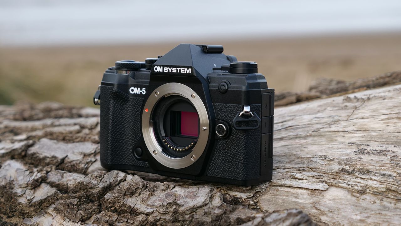 OM System OM-5