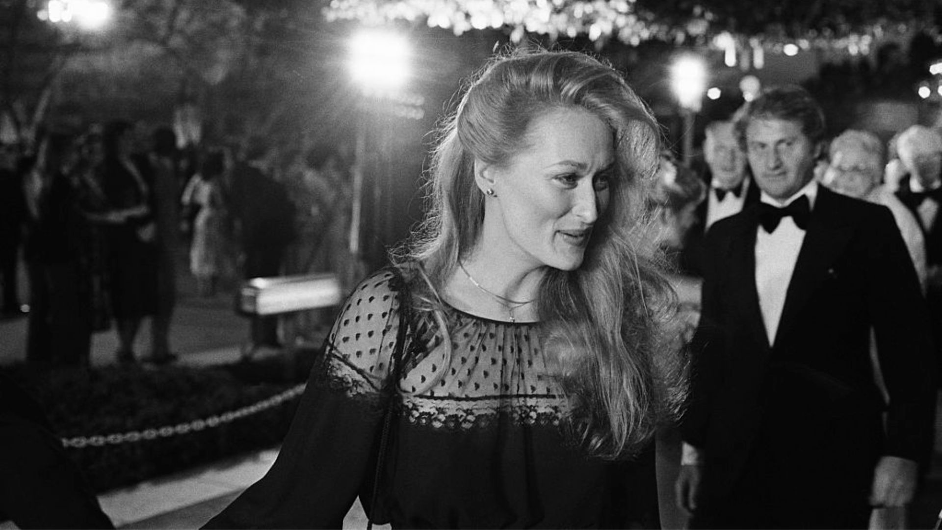 Meryl Streep attends the Oscars in a lacy black dress
