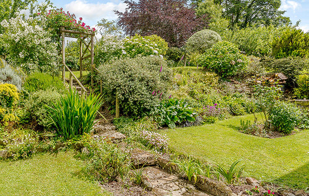 Colmer Farm Stud, Marshwood, Bridport, Dorset GARDEN2