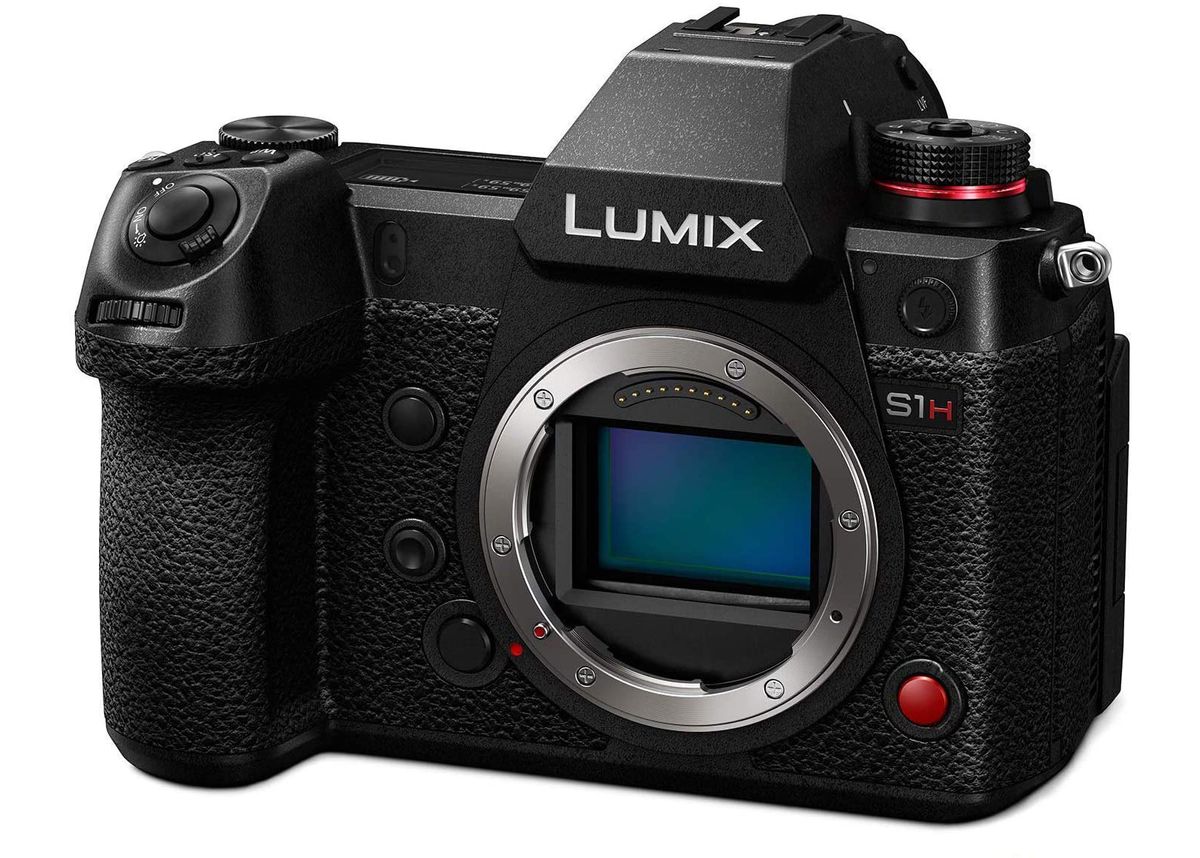 Achtervolging positie Gewoon doen Snap up a huge $500 discount on the Panasonic Lumix S1H camera | Space