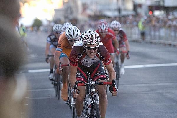 Bernard Sulzberger from Tasmania steers the lead group up Sturt Street in the concluding laps of the men's open criterium championship.