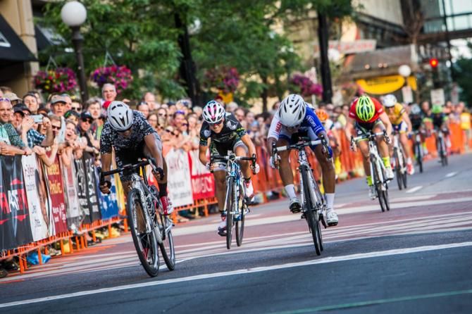 Coryn Rivera (UnitedHealthcare) takes the win over Carmen Small (Specialized).