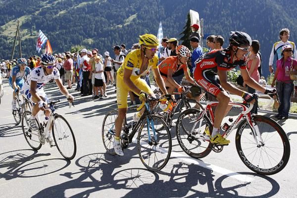 Rinaldo Nocentini (AG2R) would surrender his yellow jersey today.