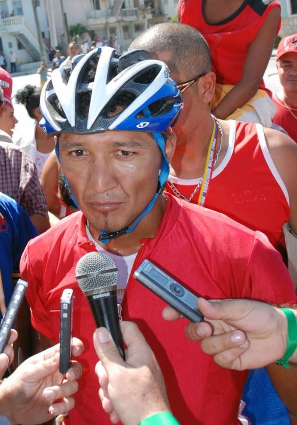 Willem Bravo talks to the media after winning stage 3.