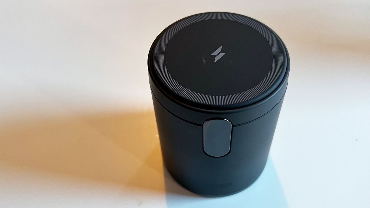 Anker 623 Magnetic Wireless Charger maggo magsafe Qi anker powercore III
