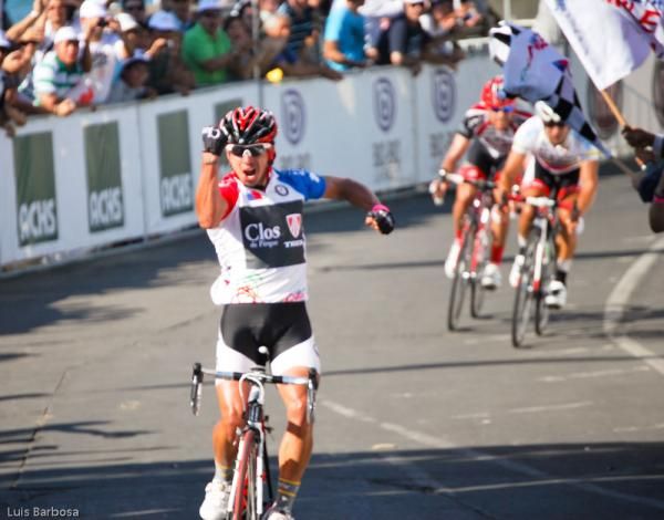 Luis Mansilla (Clos De Pirque - Trek) jumps clear to win the stage.