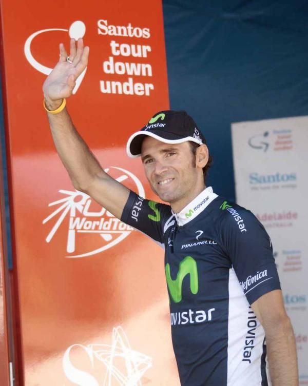 Alejandro Valverde (Movistar) salutes the crowds at Old Willunga Hill.