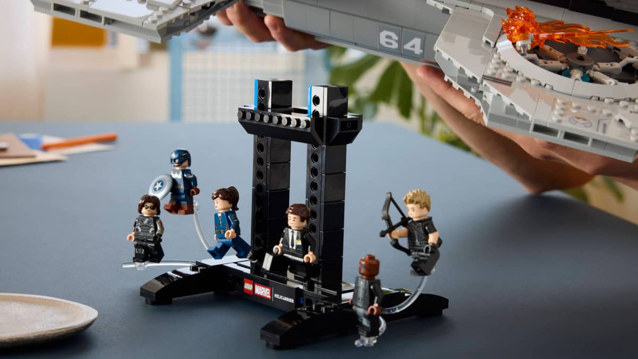 The LEGO Avengers Hellicarrier set