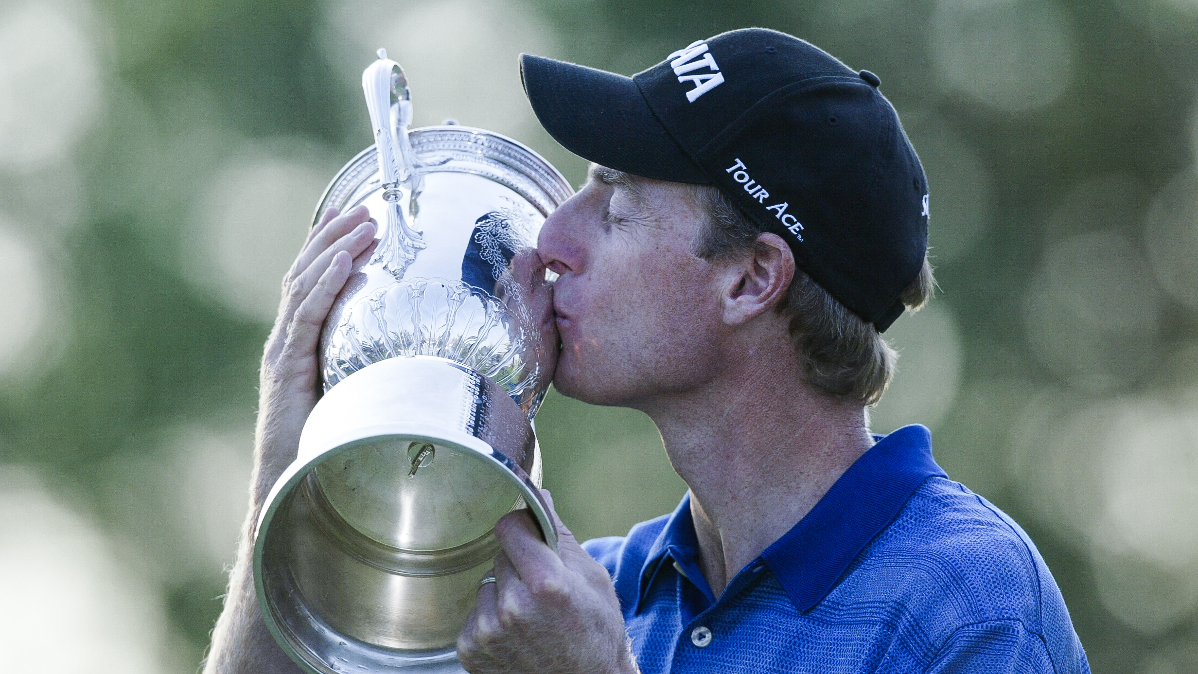 Jim Furyk with the US Open trophy