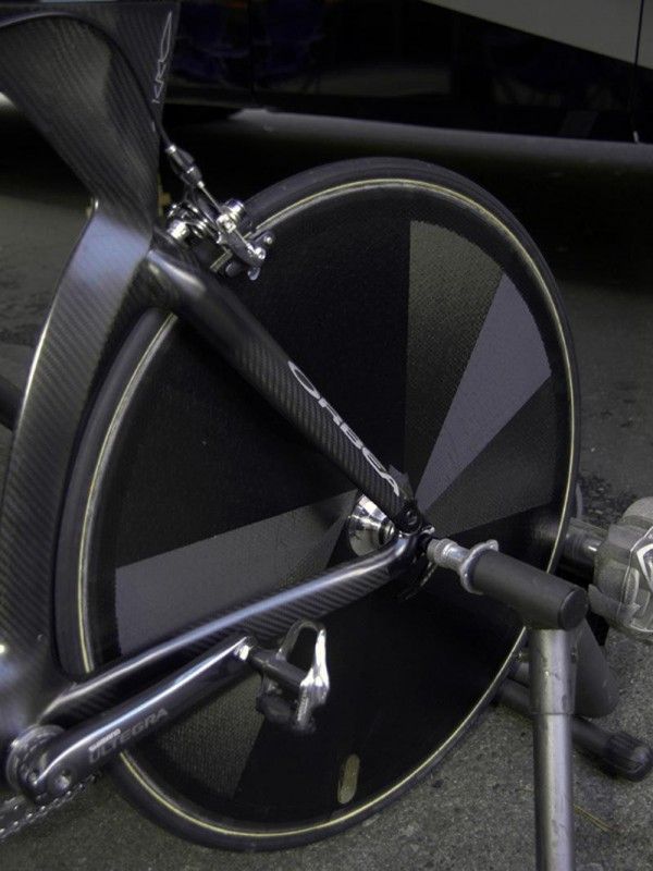 &hellip;and a Zipp 900 disc out back, both wrapped with Continental Sprinter tubulars.