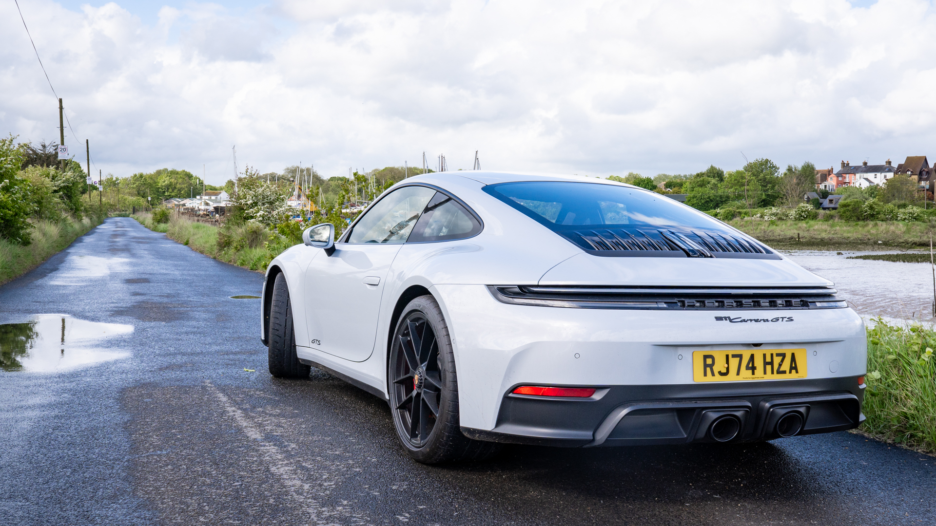 Porsche 911 GTS