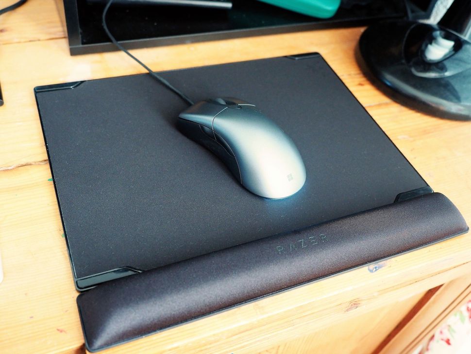 Razer Vespula V2 [Review]: A premium mouse mat you won't regret buying ...