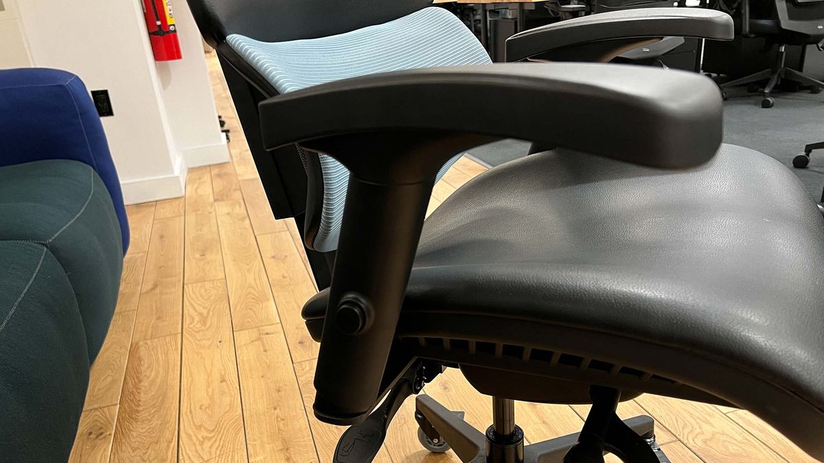 Mavix M9 gaming chair