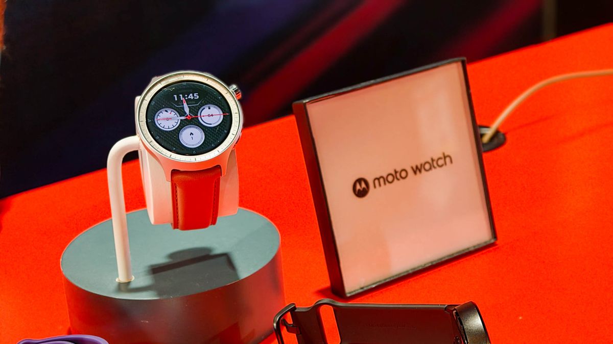Moto Watch hands-on
