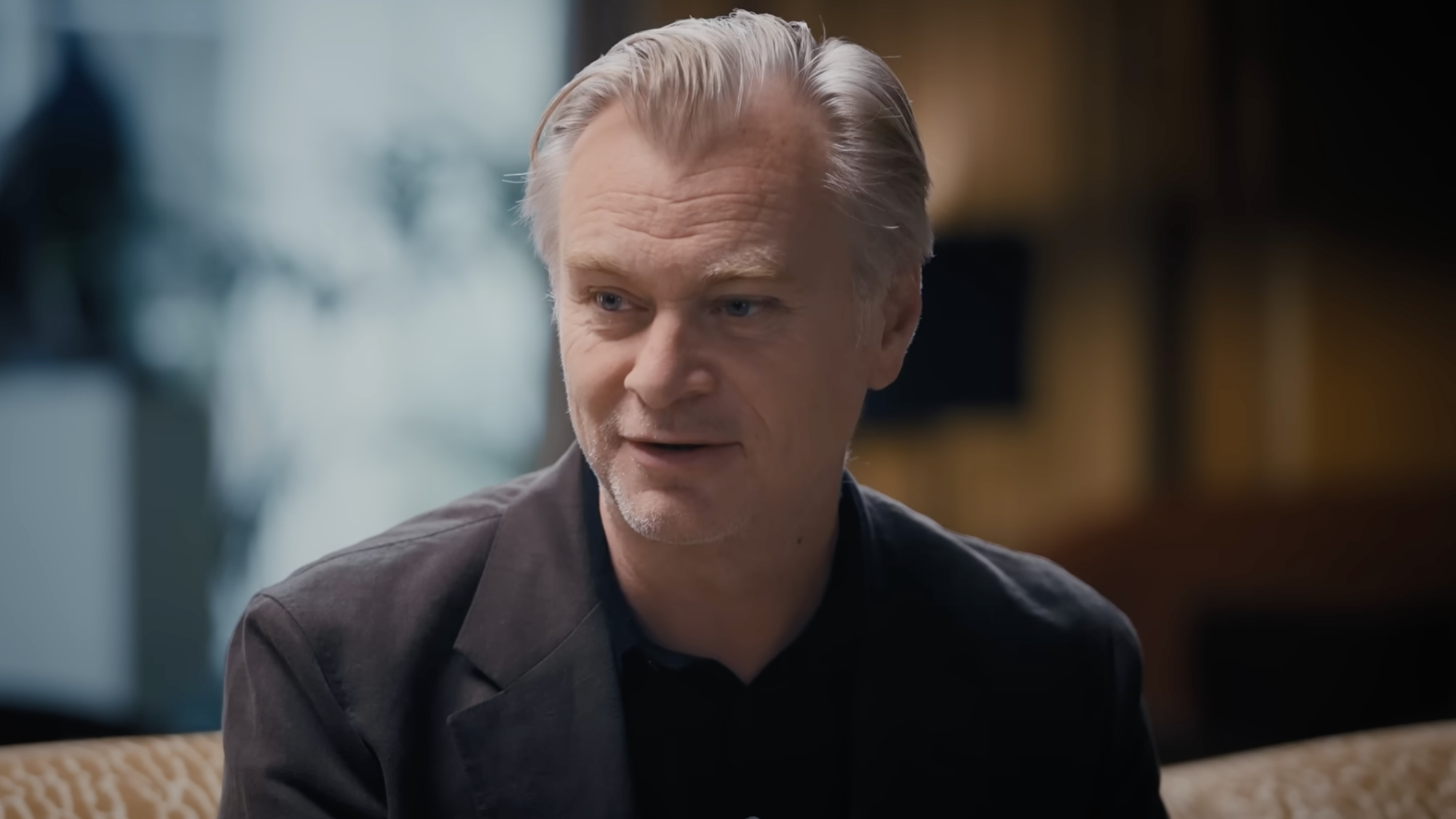 Christopher Nolan being interviewed on HugoD&eacute;crypte.