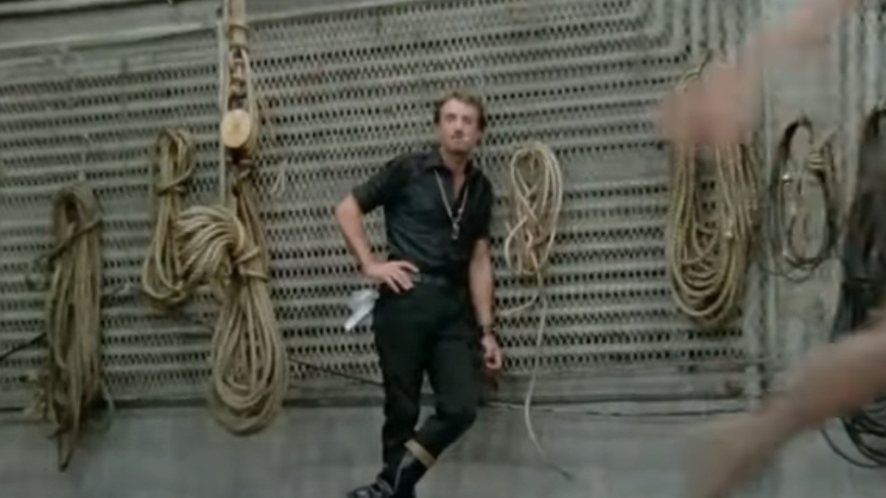 Roy Scheider watching dancers run by in All That Jazz
