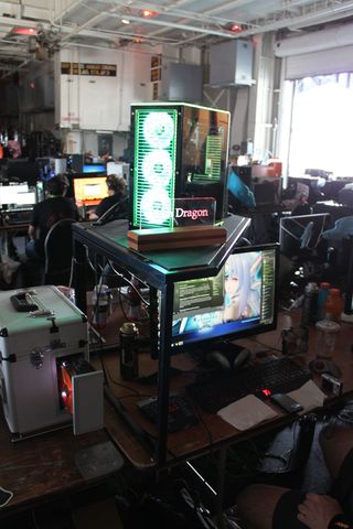 LAN Stand