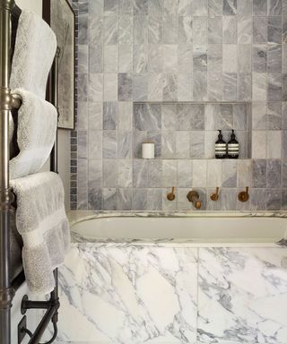 Interior-design-Elnaz-Namakis-apartment-marble-bathroom