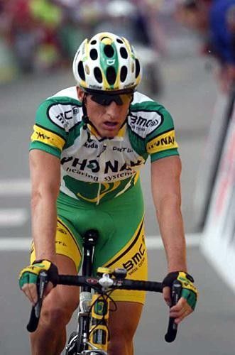 Martin Elmiger (Phonak) finishes third