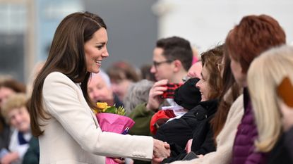 Queen Elizabeth II's touching rule 'chucked out' by Kate and William ...