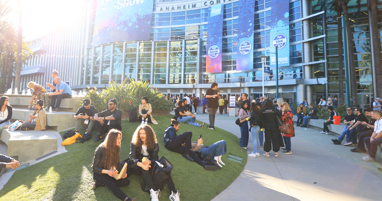 NAMM Outside