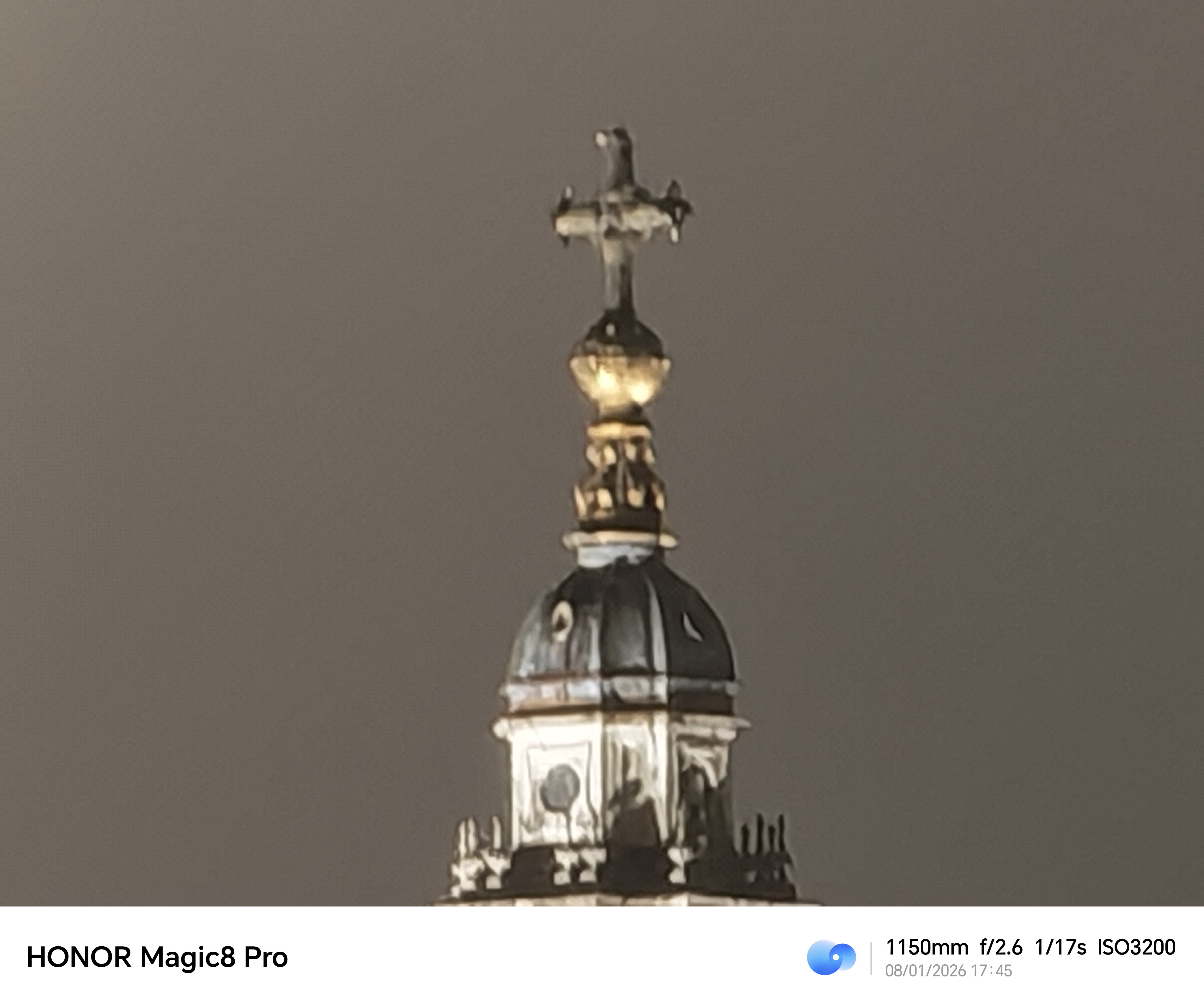 Honor Magic 8 Pro camera sample St Pauls night 50x zoom