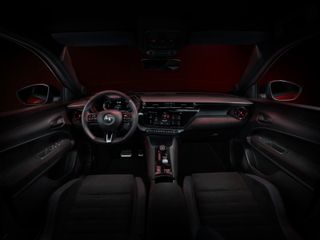 Alfa Romeo Milano interior, dashboard and steering wheel