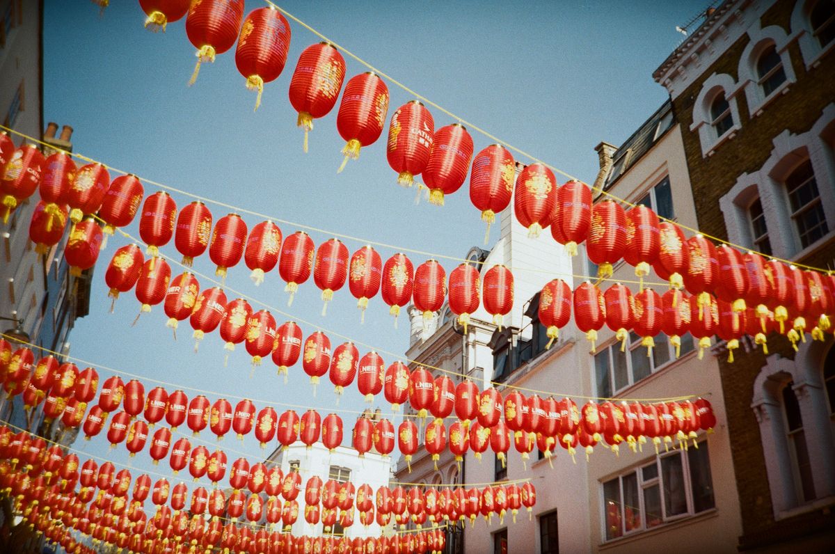 Scan of Lomo MC-A image shot on Kodak Gold 200 showing London street scenes