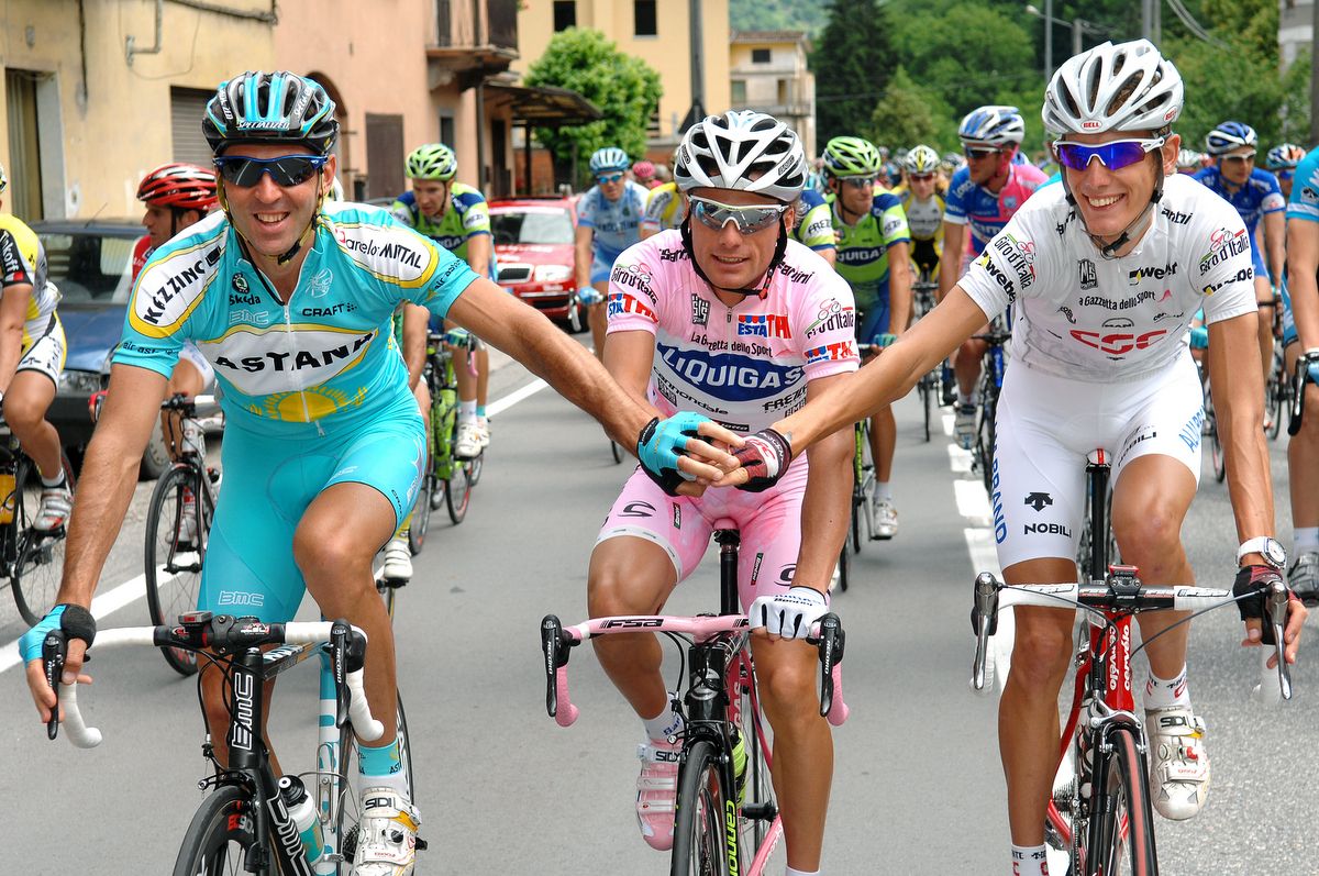 Danilo Di Luca enjoyed a pink integrated FSA cockpit, as well as pink shoes, during the final stage of the 2007 Giro d'Italia