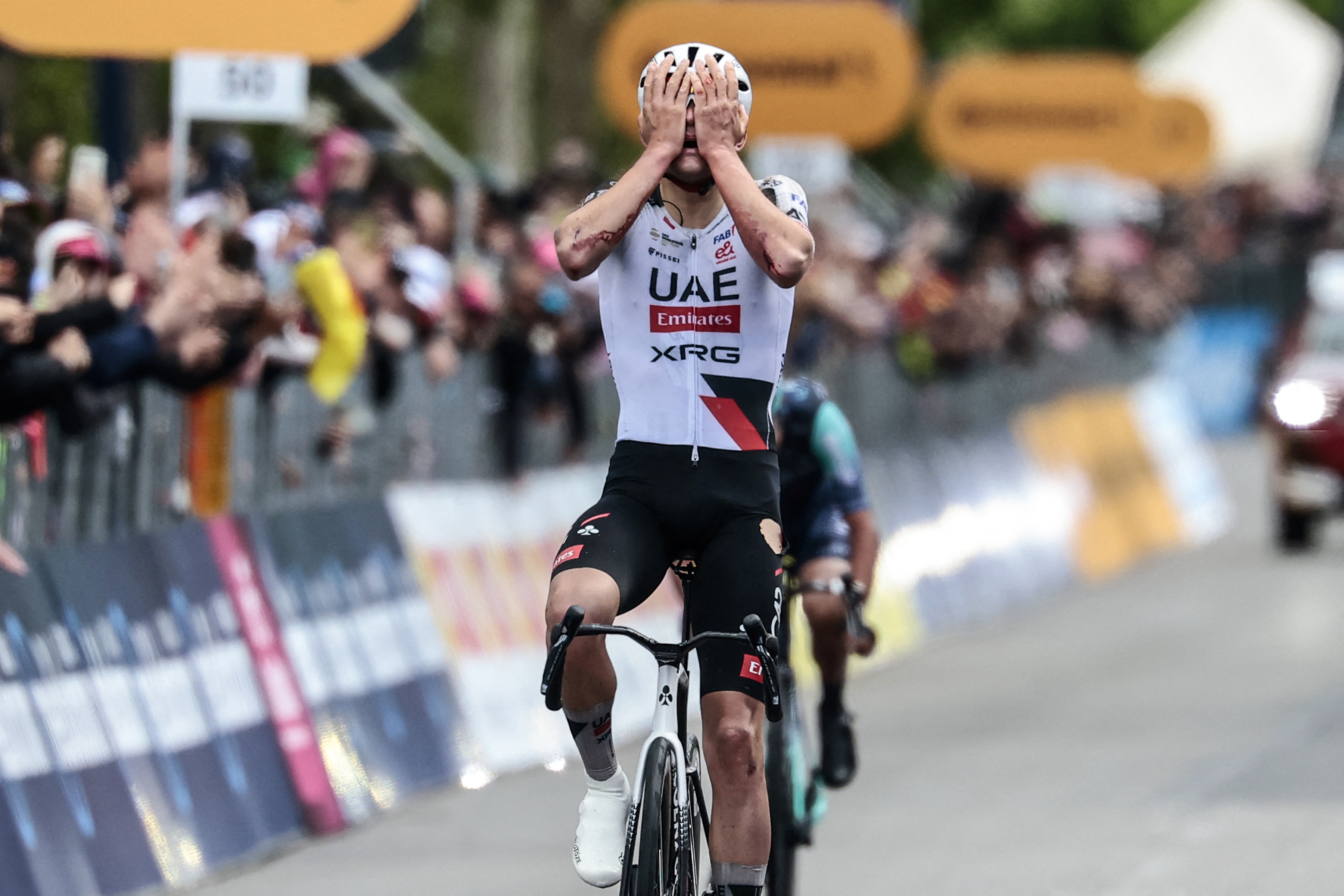 Igor Arrieta wins stage five, Giro d'Italia 2026