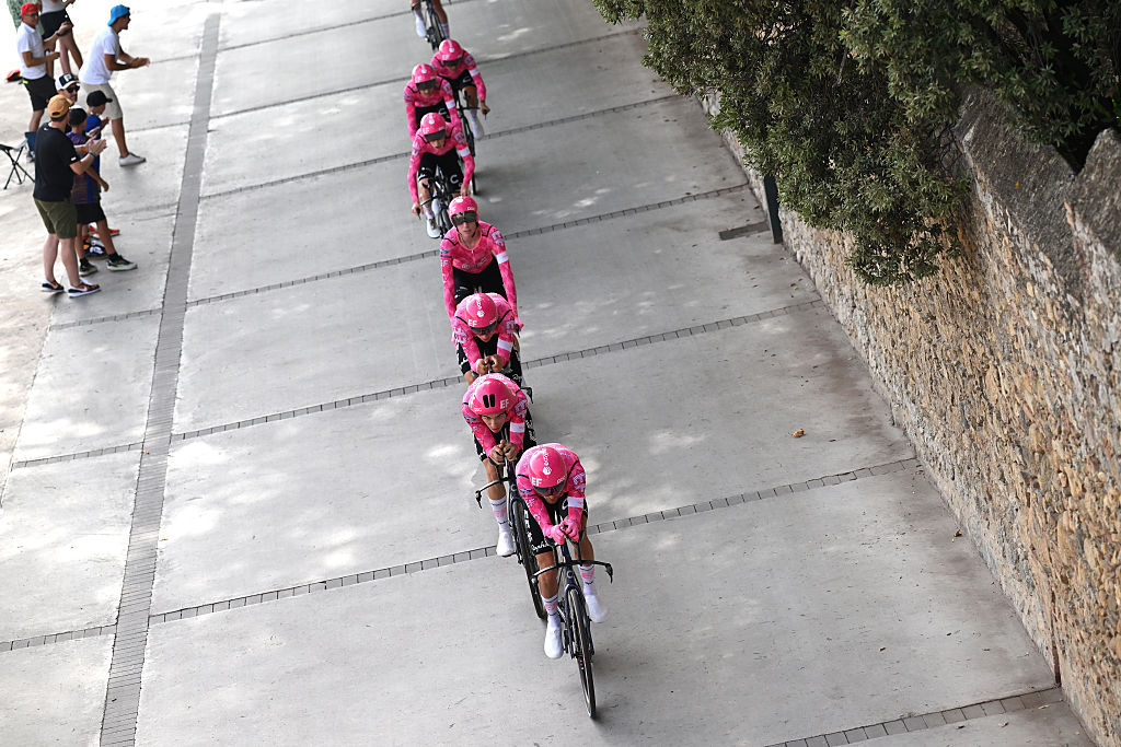 FIGUERES, SPAIN - AUGUST 27: Esteban Chaves of Colombia, Markel Beloki of Spain, Madis Mihkels of Estonia, Lukas Nerurkar of Great Britain, Sean Quinn of The United States, Archie Ryan of Ireland, James Shaw of Great Britain, Jardi Christiaan Van Der Lee of Netherlands and Team EF Education - EasyPost compete during the La Vuelta - 80th Tour of Spain 2025, Stage 5 a 24.1km team time trial stage from Figueres to Figueres / TTT / #UCIWT / on August 27, 2025 in Figueres, Spain. (Photo by Dario Belingheri/Getty Images)