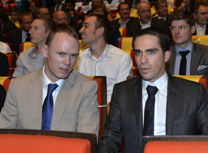 Chris Froome and Alberto Contador chat about the race route