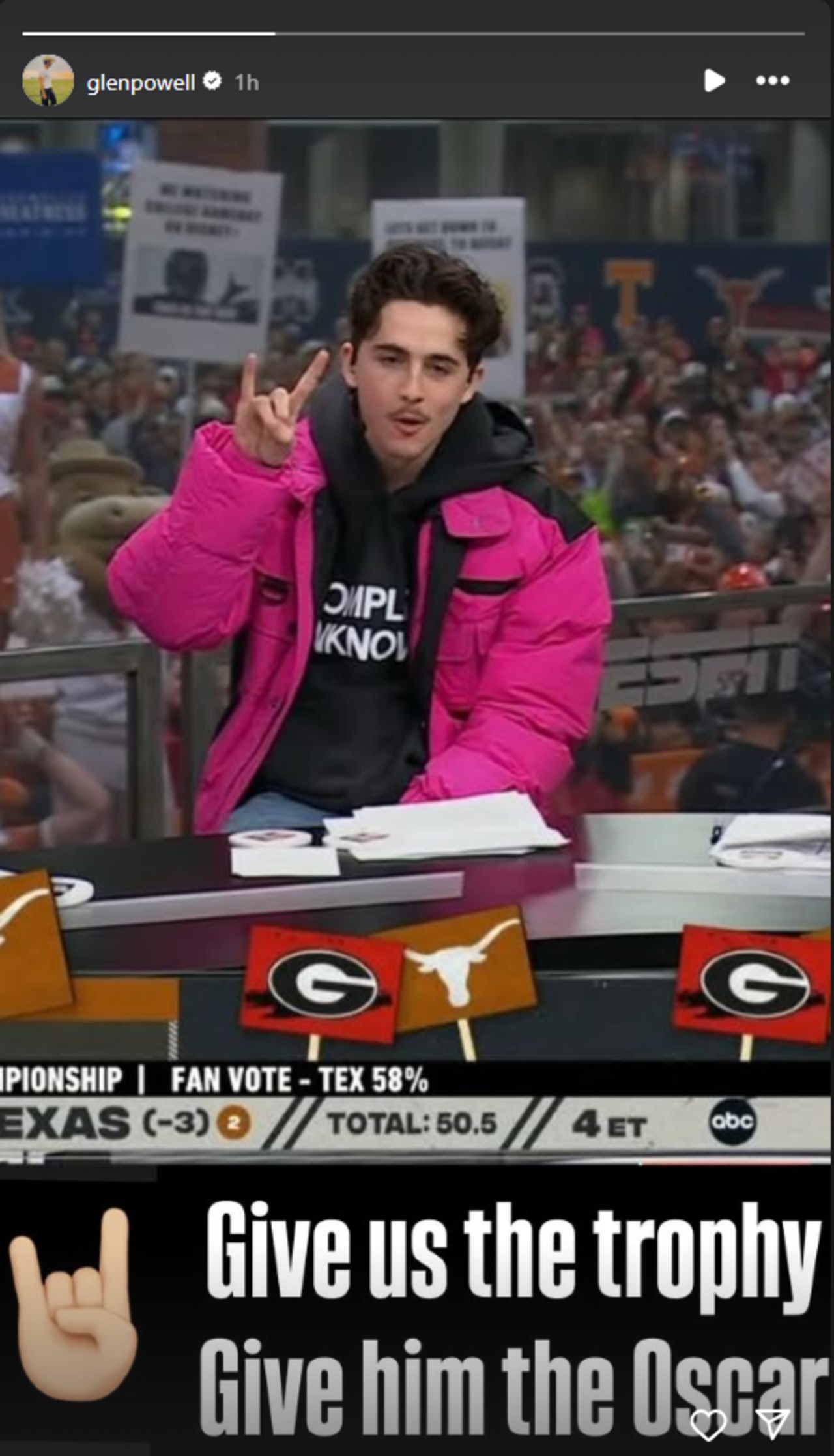 Viral Video Of Timothée Chalamet On ESPN’s College GameDay Has Me Thinking He Could Jump From Acting To Sports Commentating