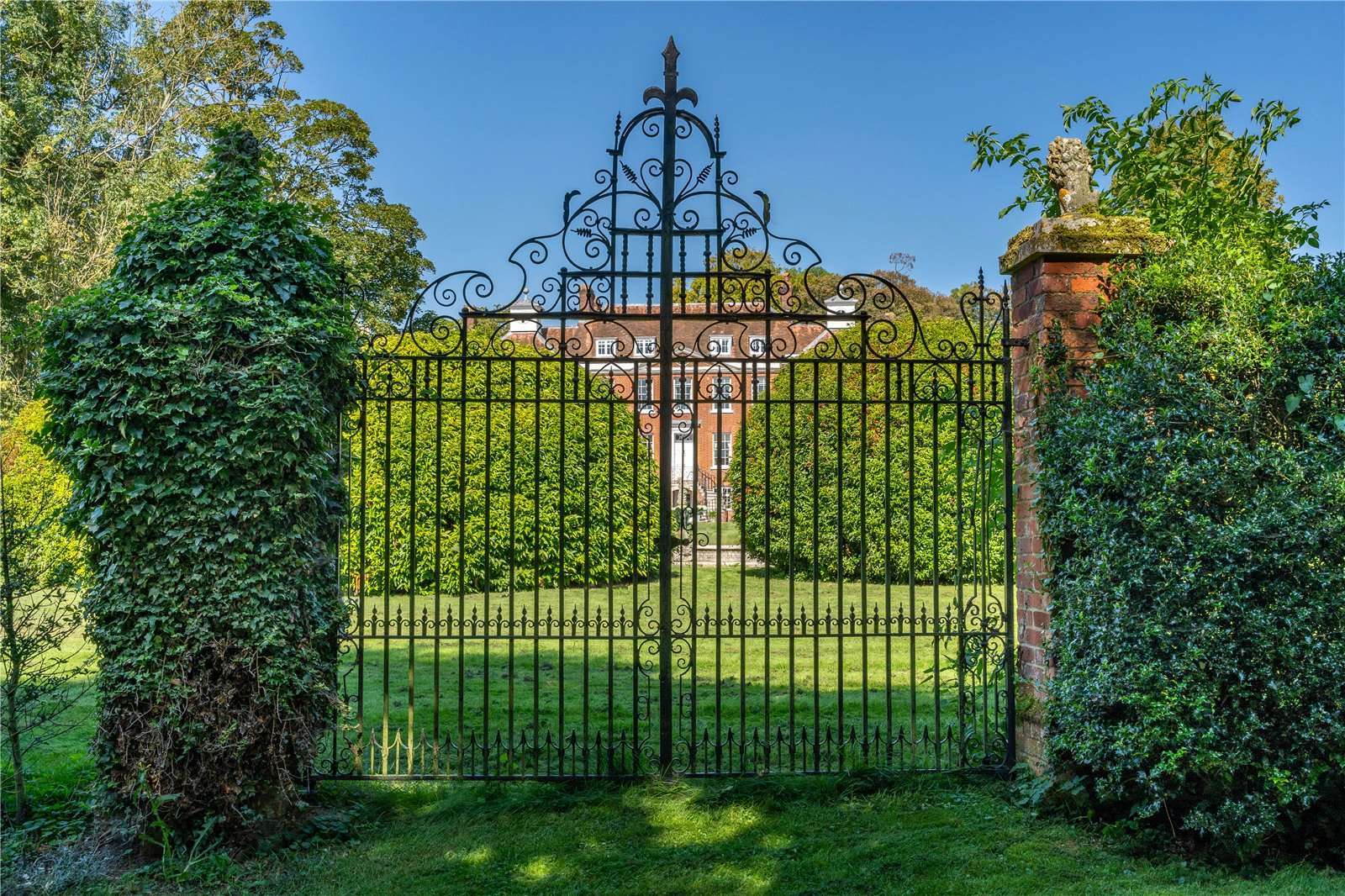 Property for Sale: Hunton Manor