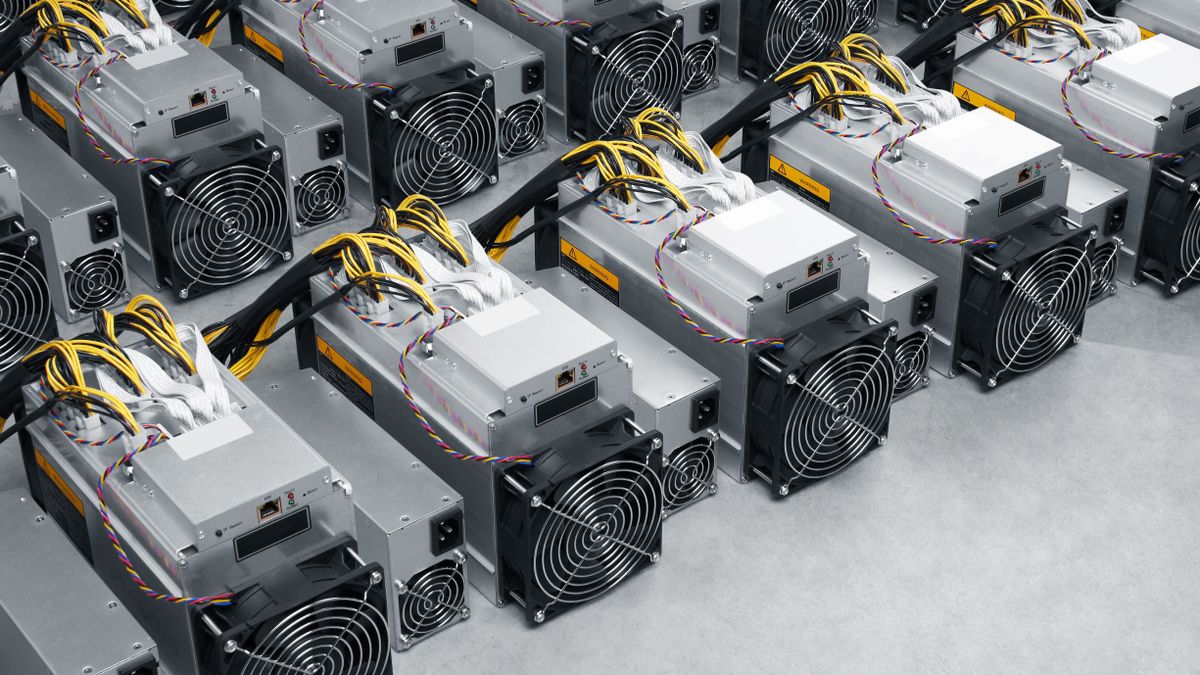 Bitcoin miners front-running tariffs by scrambling to ship thousands of machines before penalties hit