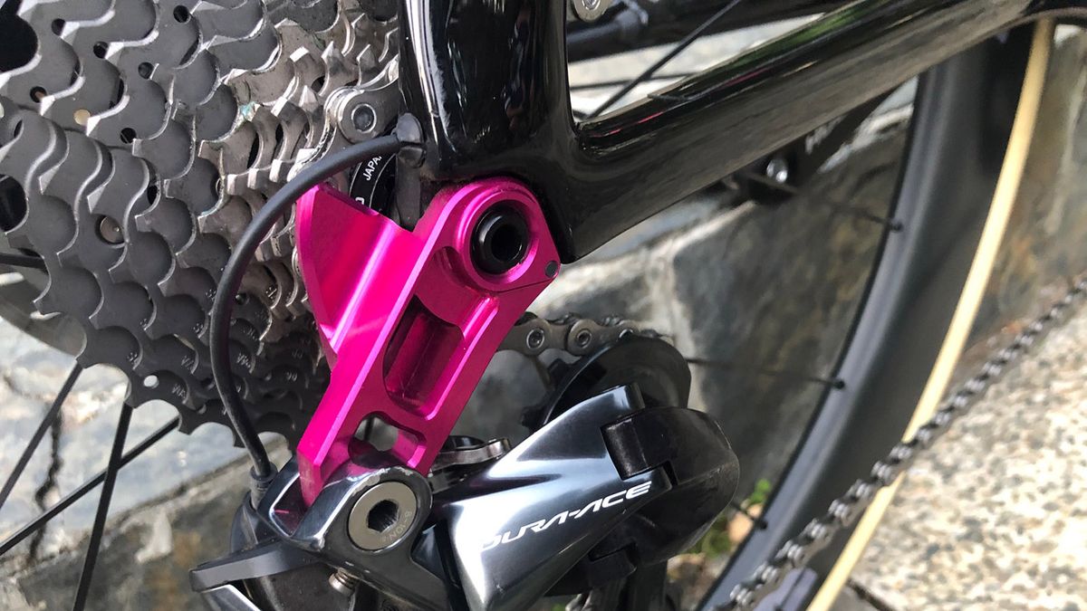 Cannondale produce a direct mount rear derailleur hanger with an integrated chain catcher for the frame