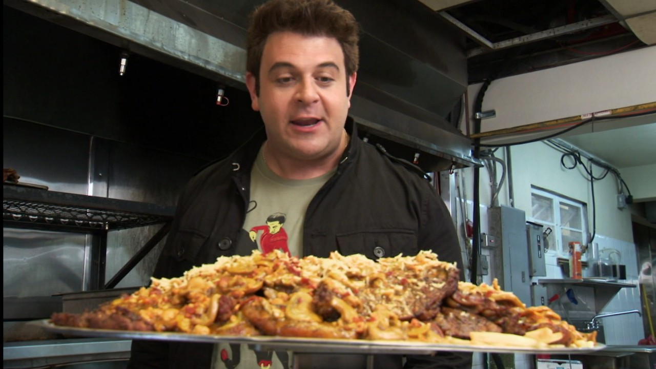 Adam Richman looking at The Vaca Acosta challenge in Puerto Rico
