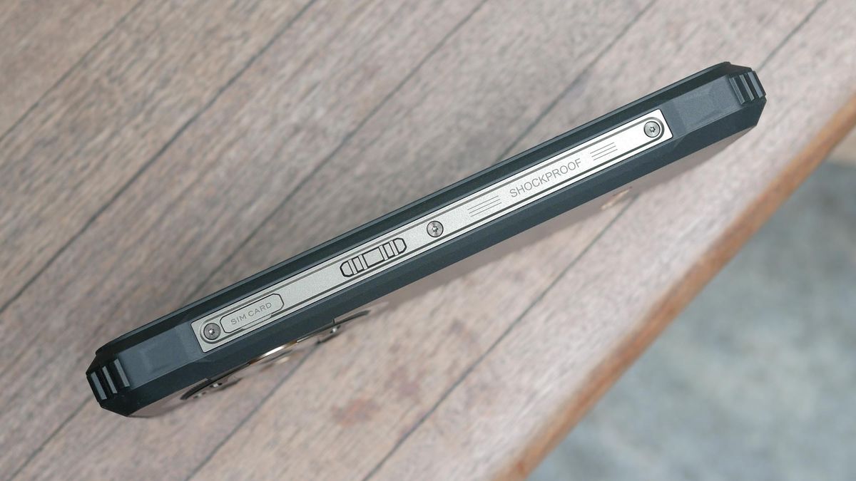 Blackview BL9000 Pro.