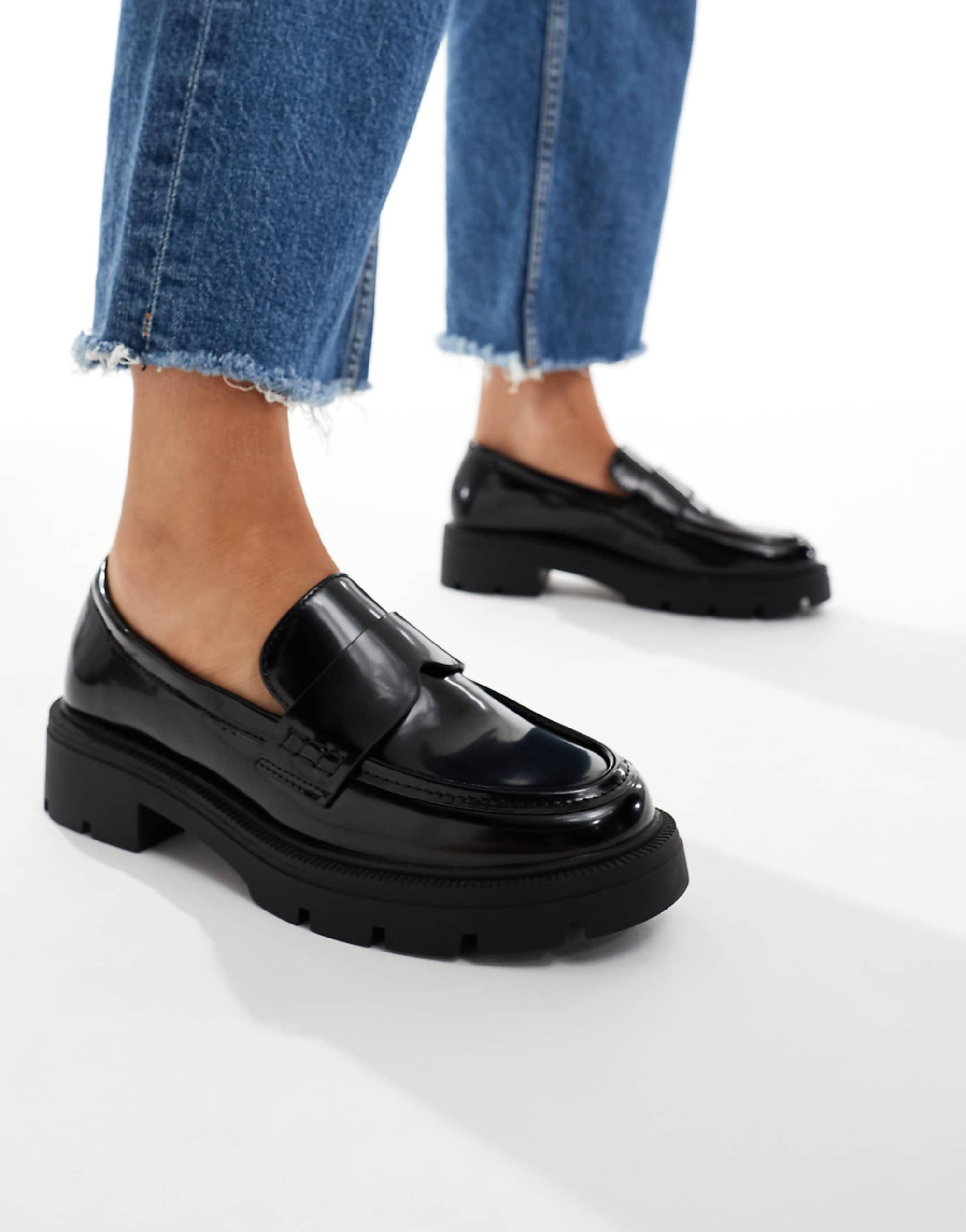 Seqwl Alfa Chunky Loafers in Black