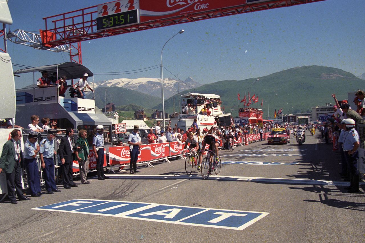 11071990 Tour De France Tappa 10 Saint Gervais Lalpe Dhuez 1990 Salotti Chateau Dax Bugno Gianni Lalpe Dhuez