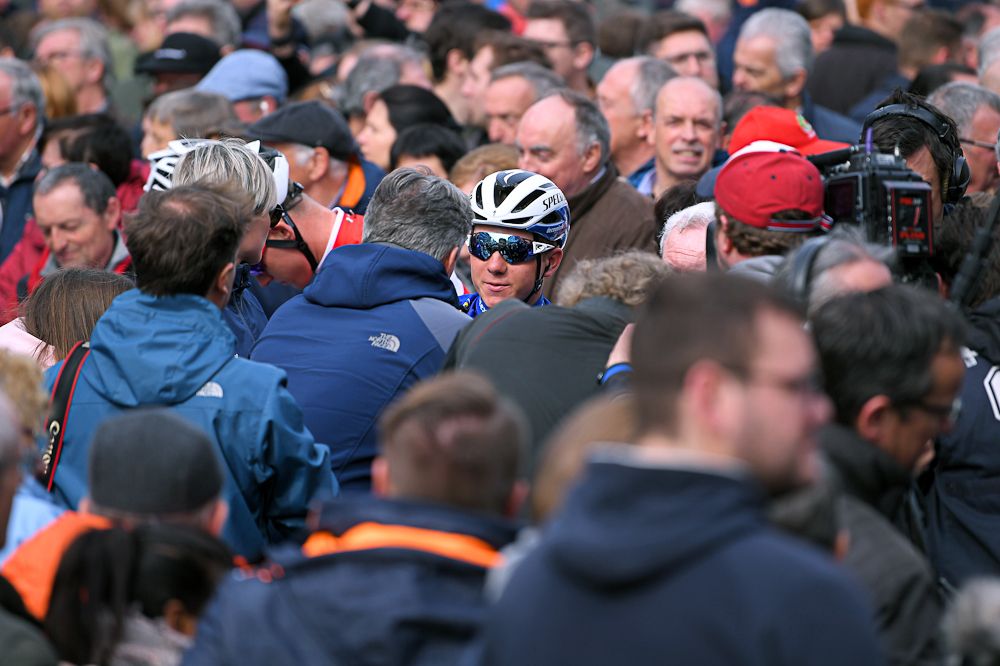 Remco Evenepoel draws a crowd at the start of Nokere Koerse