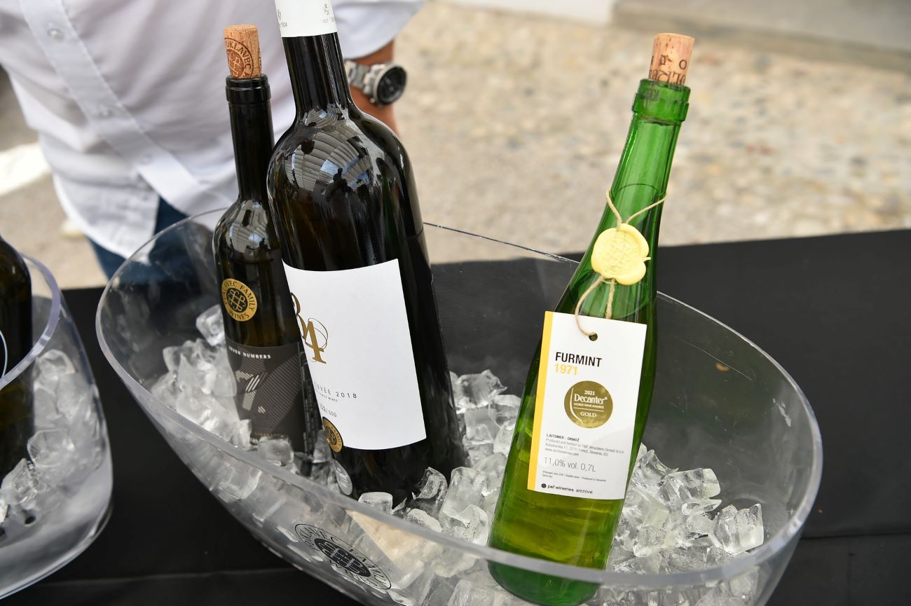 Wines at the Salon of Decanter Award Winners