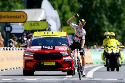 Matej Mohoric wins stage 19 of the 2021 Tour de France