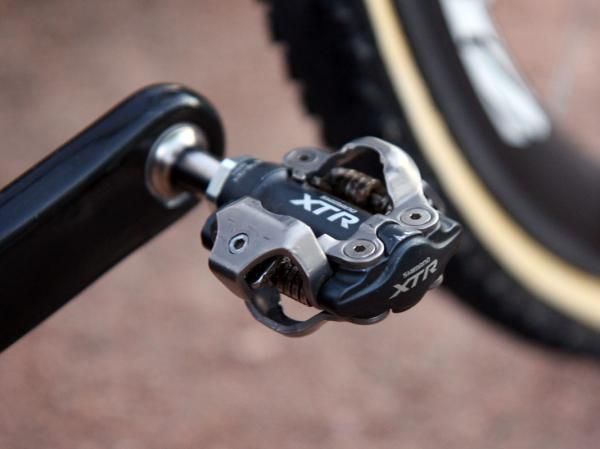 While many top riders opt for the superior mud-shedding abilities of Crankbrothers, Time and Look pedals, Tim Johnson (Cannondale-Cyclocrossworld.com) sticks with Shimano's bombproof XTR model.